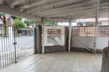 Casa à venda com 140m², 2 quartos e 2 vagas Casa à venda com 140m², 2 quartos e 2 vagasGaragem