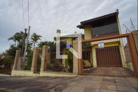 Casa à venda com 310m², 4 quartos e 3 vagasFachada