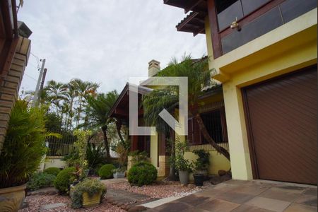 Casa à venda com 310m², 4 quartos e 3 vagasFachada