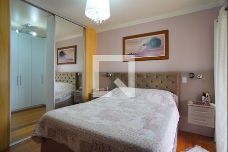 Casa à venda com 310m², 4 quartos e 3 vagasSuíte 1 - Segundo Andar