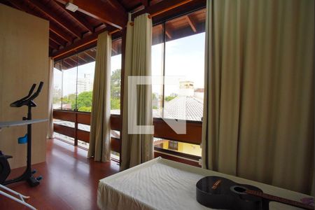 Casa à venda com 310m², 4 quartos e 3 vagasQuarto 3 Varanda - Segundo Andar