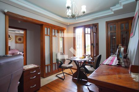 Casa à venda com 310m², 4 quartos e 3 vagasEscritório