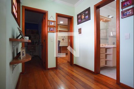 Casa à venda com 310m², 4 quartos e 3 vagasHall - Segundo Andar