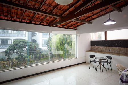 Apartamento à venda com 170m², 3 quartos e 1 vaga Apartamento à venda com 170m², 3 quartos e 1 vagaÁrea Externa