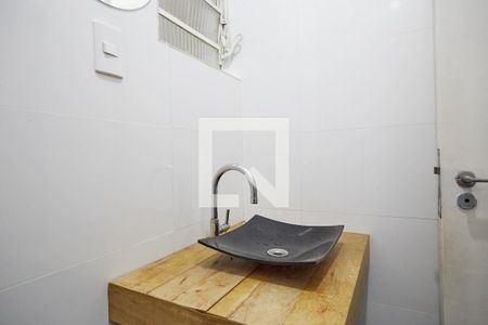 Apartamento à venda com 170m², 3 quartos e 1 vaga Apartamento à venda com 170m², 3 quartos e 1 vagaBanheiro 2