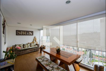 Apartamento à venda com 114m², 3 quartos e 2 vagas Apartamento à venda com 114m², 3 quartos e 2 vagasVaranda da Sala