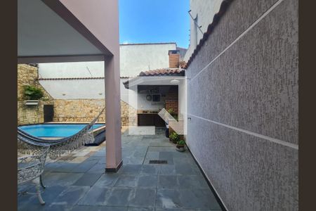Casa à venda com 350m², 4 quartos e 5 vagasPiscina e churrasqueira