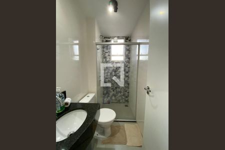 Apartamento para alugar com 72m², 2 quartos e 1 vaga Apartamento para alugar com 72m², 2 quartos e 1 vagaBanheiro Corredor