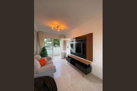 Sala de apartamento para alugar com 2 quartos, 72m² em Renascença, Belo Horizonte