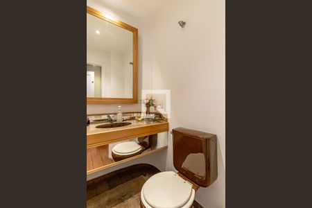 Apartamento à venda com 214m², 3 quartos e 2 vagas Apartamento à venda com 214m², 3 quartos e 2 vagasLavabo