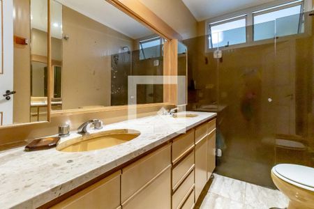 Apartamento à venda com 214m², 3 quartos e 2 vagas Apartamento à venda com 214m², 3 quartos e 2 vagasBanheiro Social