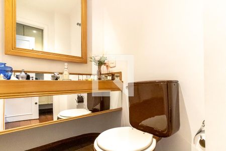 Apartamento à venda com 214m², 3 quartos e 2 vagas Apartamento à venda com 214m², 3 quartos e 2 vagasLavabo