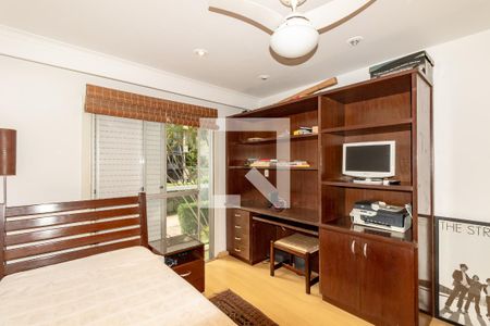 Apartamento à venda com 214m², 3 quartos e 2 vagas Apartamento à venda com 214m², 3 quartos e 2 vagasQuarto 3