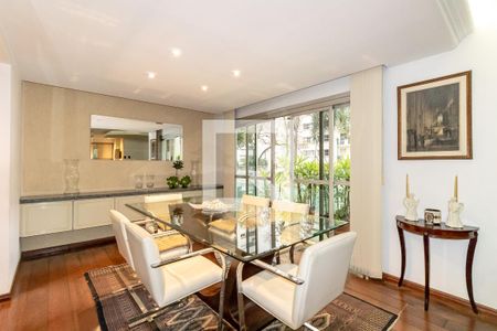 Apartamento à venda com 214m², 3 quartos e 2 vagas Apartamento à venda com 214m², 3 quartos e 2 vagasSala