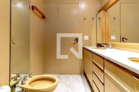 Apartamento à venda com 214m², 3 quartos e 2 vagas Apartamento à venda com 214m², 3 quartos e 2 vagasBanheiro Social