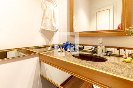 Apartamento à venda com 214m², 3 quartos e 2 vagas Apartamento à venda com 214m², 3 quartos e 2 vagasLavabo