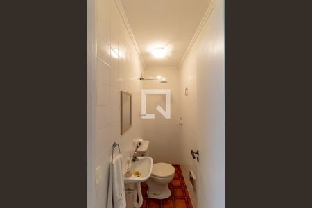 Apartamento à venda com 214m², 3 quartos e 2 vagas Apartamento à venda com 214m², 3 quartos e 2 vagasÁrea de Serviço