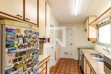 Apartamento à venda com 214m², 3 quartos e 2 vagas Apartamento à venda com 214m², 3 quartos e 2 vagasCozinha