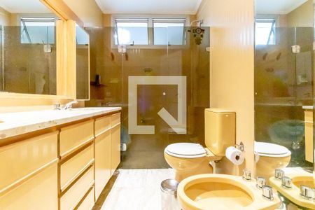 Apartamento à venda com 214m², 3 quartos e 2 vagas Apartamento à venda com 214m², 3 quartos e 2 vagasBanheiro Social