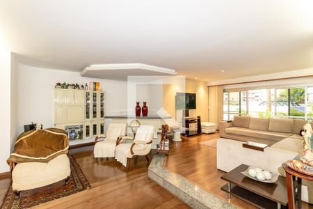 Apartamento à venda com 214m², 3 quartos e 2 vagas Apartamento à venda com 214m², 3 quartos e 2 vagasSala