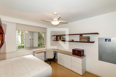 Apartamento à venda com 214m², 3 quartos e 2 vagas Apartamento à venda com 214m², 3 quartos e 2 vagasQuarto 2