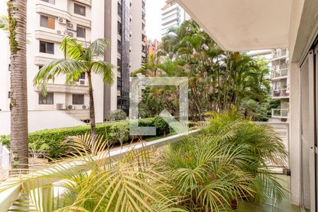 Apartamento à venda com 214m², 3 quartos e 2 vagas Apartamento à venda com 214m², 3 quartos e 2 vagasSacada