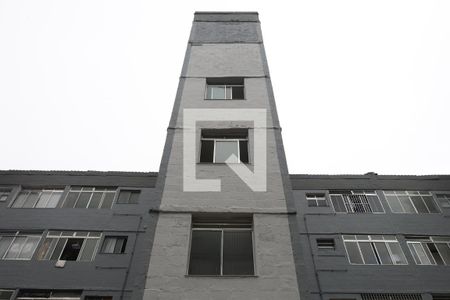 Vista  de apartamento para alugar com 3 quartos, 52m² em Conjunto Residencial José Bonifácio, São Paulo