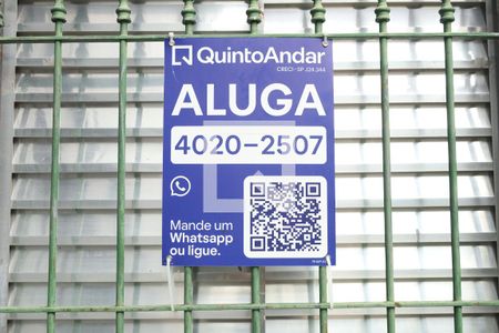 Apartamento para alugar com 52m², 3 quartos e 1 vagaPlaca instalada na janela do imóvel