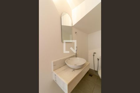 Casa de condomínio para alugar com 94m², 3 quartos e 2 vagasLavabo