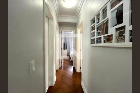 Apartamento à venda com 80m², 2 quartos e 2 vagasCorredor