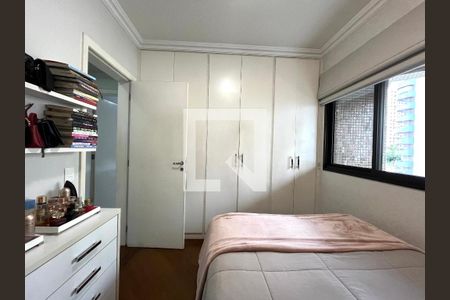 Apartamento à venda com 80m², 2 quartos e 2 vagasQuarto 2