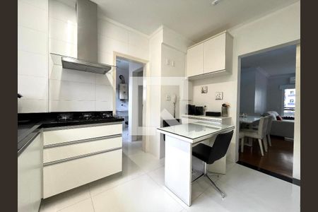 Apartamento à venda com 80m², 2 quartos e 2 vagasCozinha 