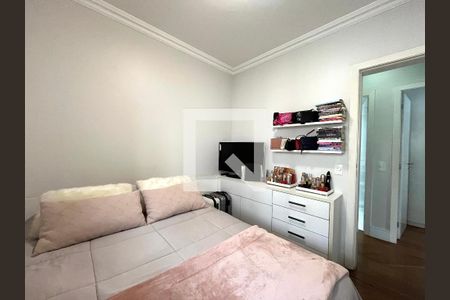 Apartamento à venda com 80m², 2 quartos e 2 vagasQuarto 2