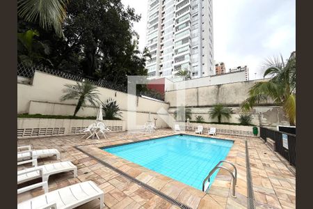 Apartamento à venda com 80m², 2 quartos e 2 vagasÁrea comum - Piscina