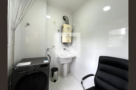 Apartamento à venda com 80m², 2 quartos e 2 vagasÁrea de Serviço