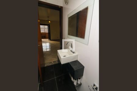 Casa à venda com 149m², 3 quartos e 2 vagasLavabo