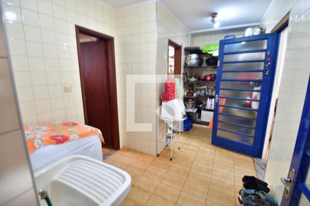 Casa à venda com 240m², 5 quartos e 4 vagasÁrea de Serviço