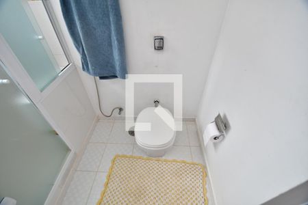 Casa à venda com 240m², 5 quartos e 4 vagasBanheiro 2