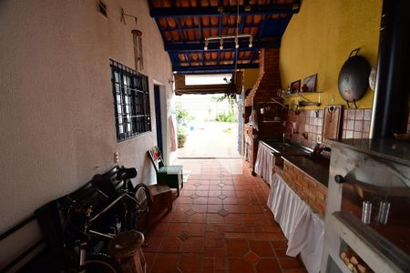 Casa à venda com 240m², 5 quartos e 4 vagasVaranda gourmet