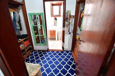 Casa à venda com 240m², 5 quartos e 4 vagasQuarto 4 - Suíte Closet