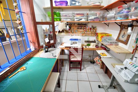 Casa à venda com 240m², 5 quartos e 4 vagasQuarto  de Serviço