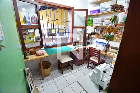 Casa à venda com 240m², 5 quartos e 4 vagasQuarto  de Serviço