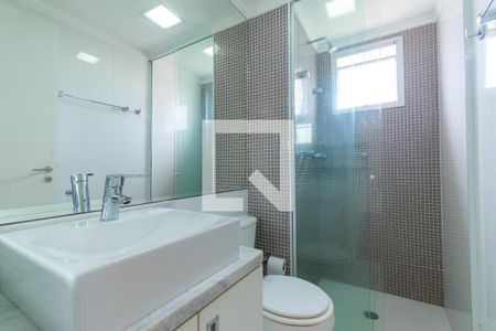 Apartamento à venda com 70m², 2 quartos e 1 vaga Apartamento à venda com 70m², 2 quartos e 1 vagaBanheiro da Suíte