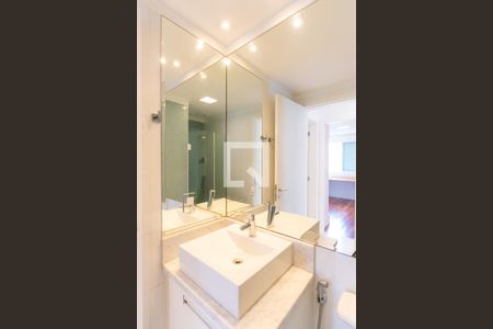 Apartamento à venda com 70m², 2 quartos e 1 vaga Apartamento à venda com 70m², 2 quartos e 1 vagaBanheiro 2