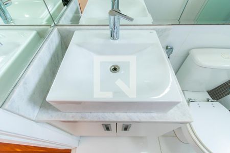 Apartamento à venda com 70m², 2 quartos e 1 vaga Apartamento à venda com 70m², 2 quartos e 1 vagaBanheiro da Suíte