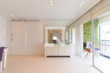 Apartamento à venda com 70m², 2 quartos e 1 vaga Apartamento à venda com 70m², 2 quartos e 1 vagaSala