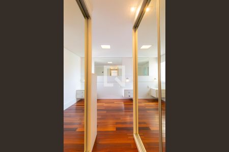 Apartamento à venda com 70m², 2 quartos e 1 vaga Apartamento à venda com 70m², 2 quartos e 1 vagaSuíte