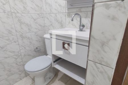 Casa para alugar com 64m², 2 quartos e sem vaga Casa para alugar com 64m², 2 quartos e sem vagaBanheiro