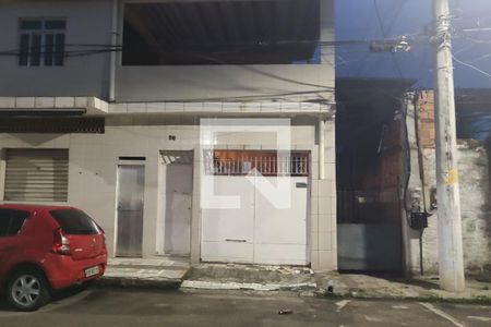 Casa para alugar com 64m², 2 quartos e sem vaga Casa para alugar com 64m², 2 quartos e sem vagaFachada