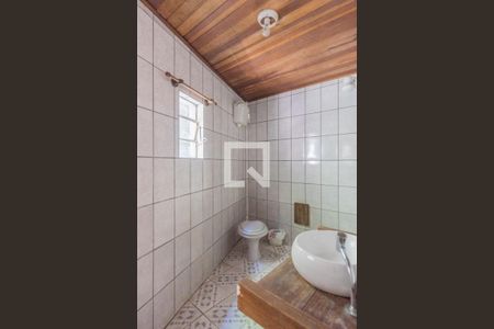 Casa à venda com 235m², 3 quartos e 4 vagasBanheiro da Suíte